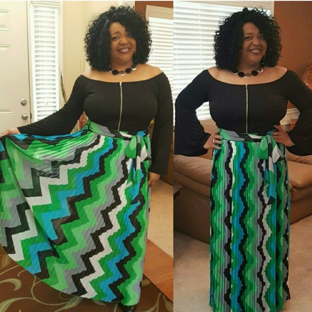 Off the shoulder Zip front top.  Bell sleeves
